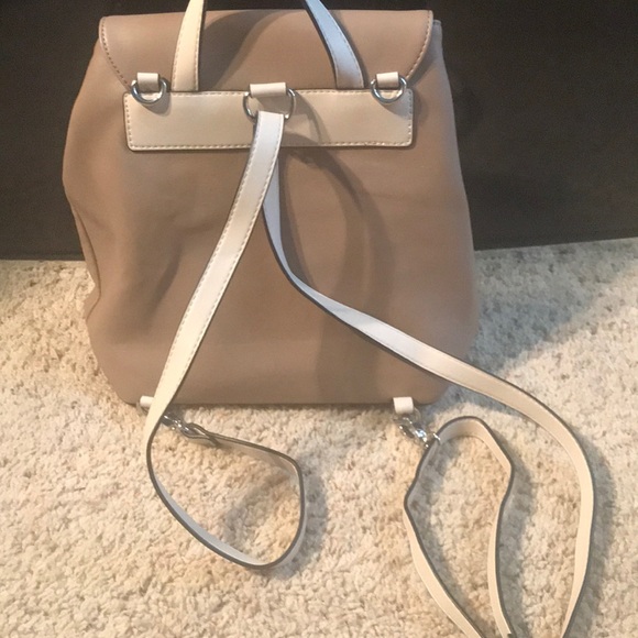 ***SOLD Guess backpack - Picture 2 of 5